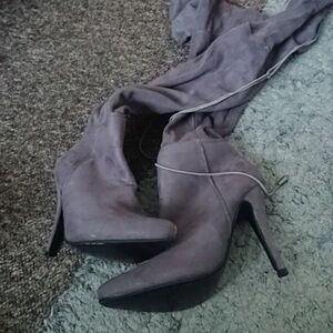 Krush Elegant Gray Heeled Boots